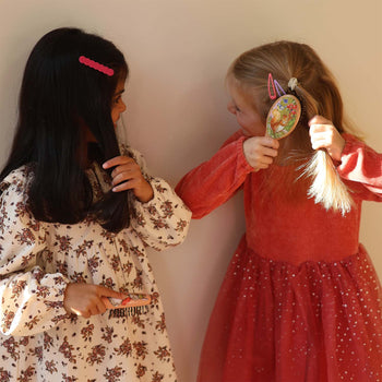 Kent Brushes Peter Rabbit™ Lifestyle - girls with Flopsy™ hairbrushes